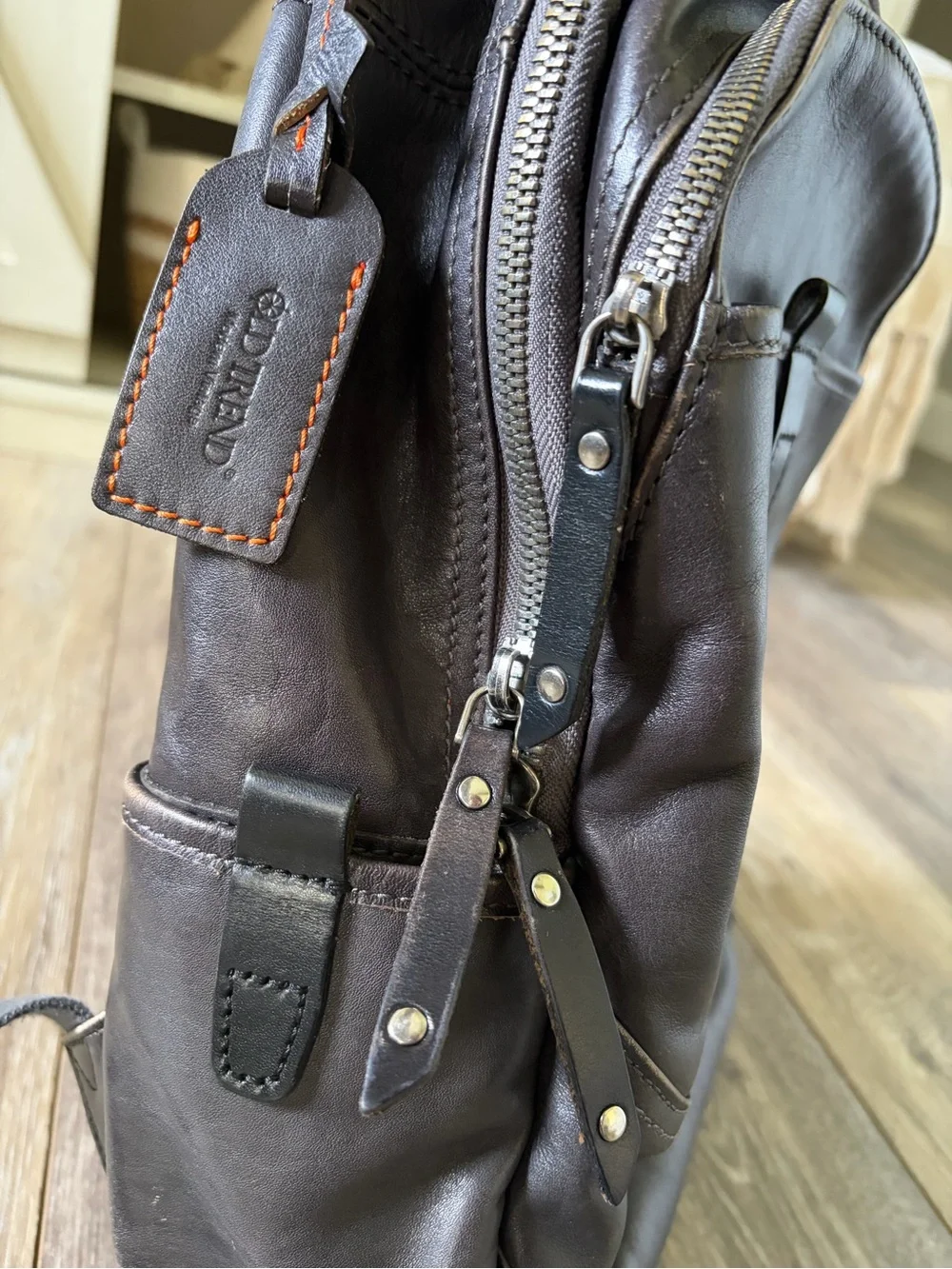 Old Trend Sun Wing Genuine Leather Backpack